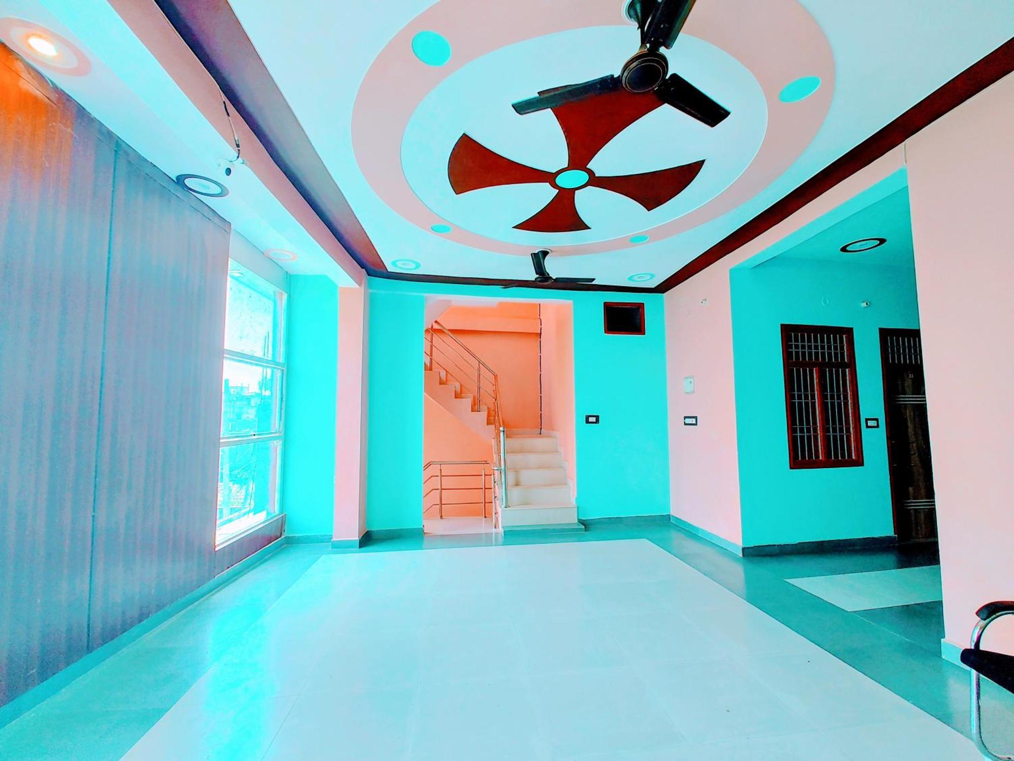 Hotel Raghukul Ayodhya Exterior photo
